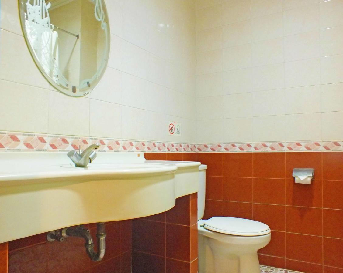 Hotel Puri Kwitang Джакарта Экстерьер фото