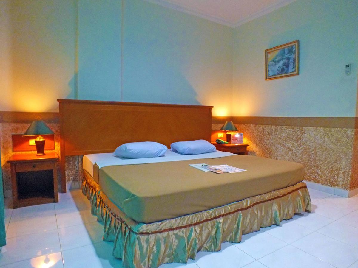 Hotel Puri Kwitang Джакарта Экстерьер фото