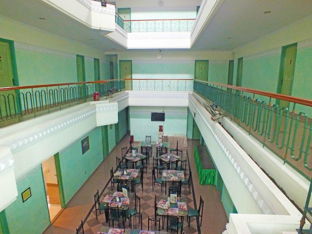 Hotel Puri Kwitang Джакарта Экстерьер фото