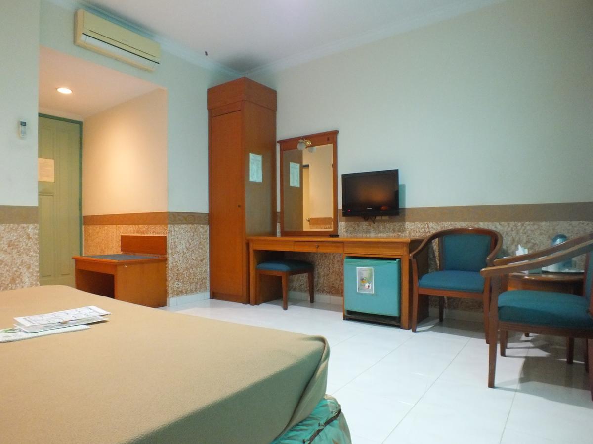 Hotel Puri Kwitang Джакарта Экстерьер фото