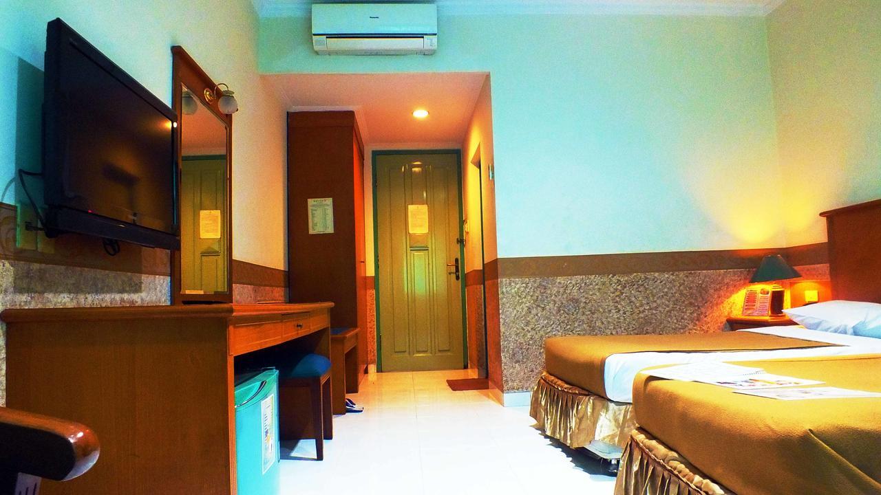 Hotel Puri Kwitang Джакарта Экстерьер фото